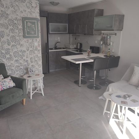 Irida Holiday Apartments Sztúpa Kültér fotó